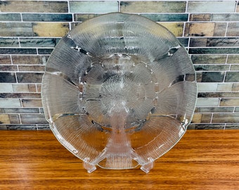 Arcoroc "Fleur" Torte Plate / Vintage Arcoroc Flower Pattern Clear Round Serving Plate / Arcoroc Serving Platter / Large Serving Platter