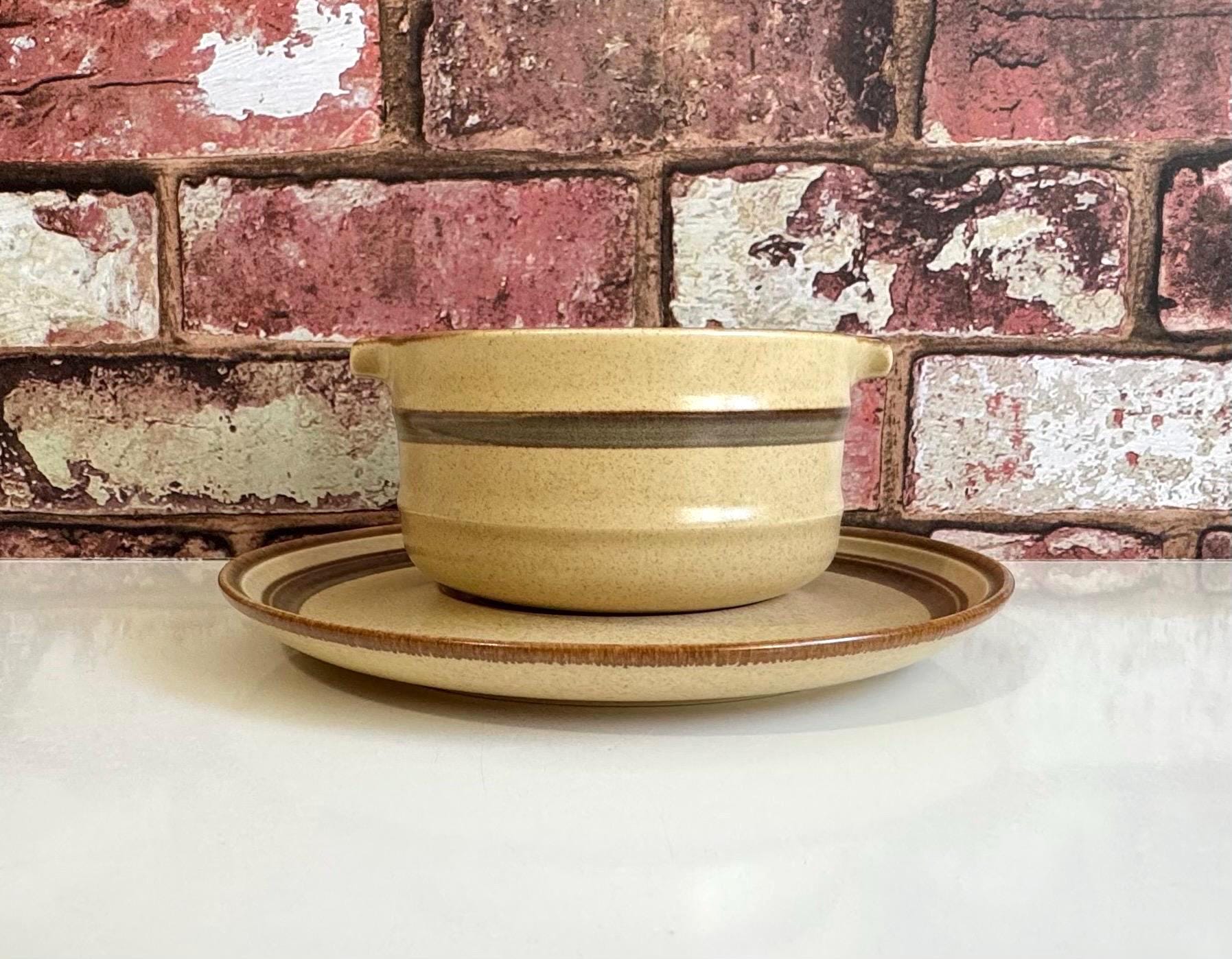 Couture Styled By Mikasa Homespun Country Side Stoneware Gravy Boat and Underplate #J7801 / Vintage Mikasa Tableware / Table Serveware
