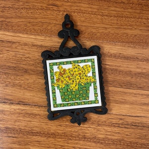 Mushroom Pattern Metal & Ceramic Tile Kitchen Trivet / Vintage Kitchen Trivet Countertop-Wall Decor / Retro Kitchen Decor / Yellow Mushrooms