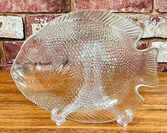 Arcoroc Clear Glass Fish ‘Poisson’ Dinner Plates / Retro Arcoroc Fish Plates / Arcoroc "Poisson" Serving Plates / Arcoroc Fish Shaped Plates