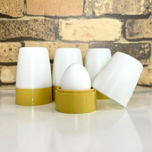 Retro Tupperware Stacking To-Go Egg Cups / Tupperware Plastic Egg Cups w/ Covers
