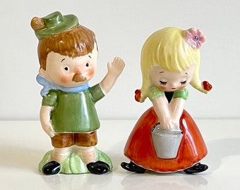 Ceramic Kitschy Couple Salt & Pepper Shakers / Vintage Ceramic Jack and Jill Salt and Pepper Shakers / Kitschy Salt and Pepper Collectibles