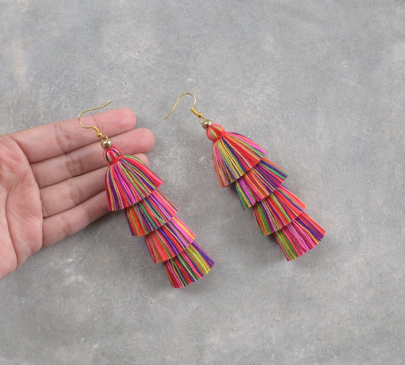 Boucles d'oreilles multicolores à pampilles image 3