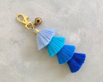 Small Blue Ombre Tassel Keychain & Zipper Pull Staw Bag Decoration