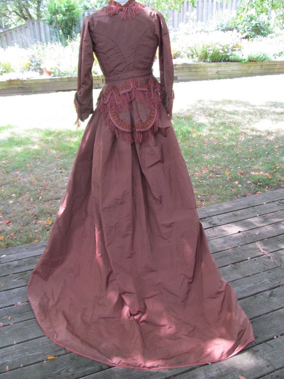 1860s SILK WALKING DRESS 2 pieces