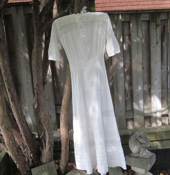 ca 1915 WHITEWORK DRESS with lots of lace. Edwardi