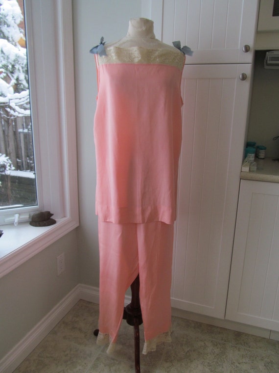1940s SILK LOUNGING PYJAMAS. Hollywood Glam. 2 pie