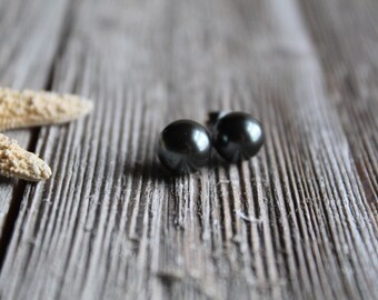 Black Freshwater Pearl Stud Earrings | downbytheseaglass