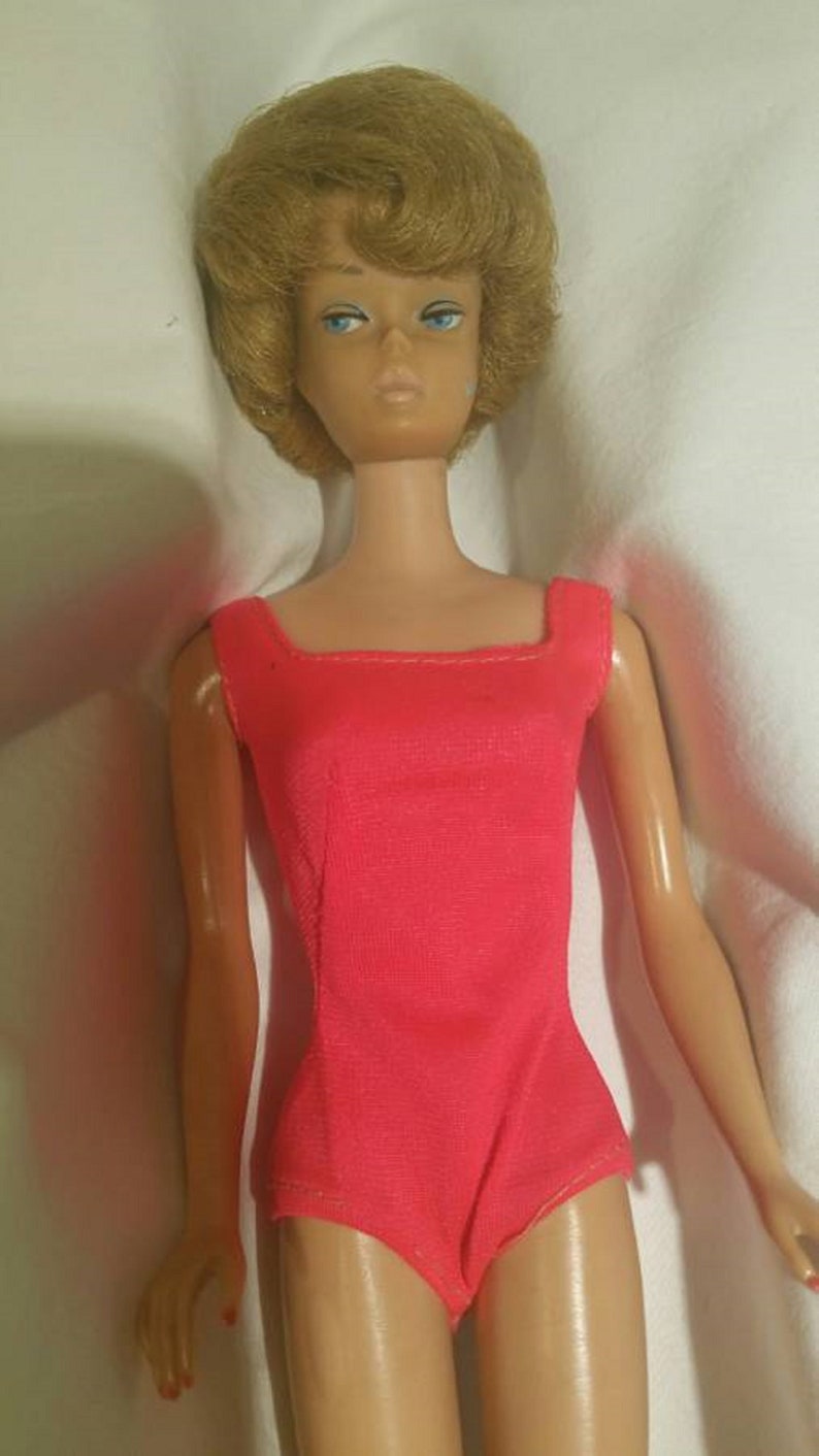 Vintage Barbie Bubblecut Doll 1964 Model 850  1965 Bubblecut image 0