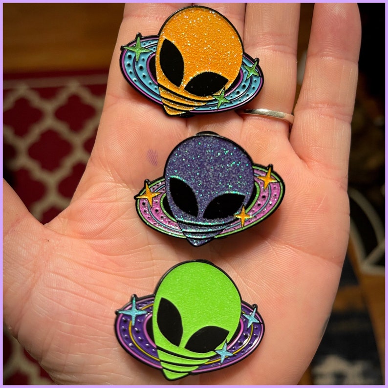 Alien enamel pin image 2