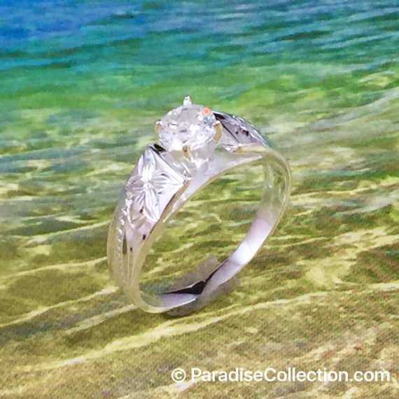 SILVER925 HAWAIIAN DESIGN RING/シルバー/リング Sterling Silver Hawaiian Plumeria and Scroll With 0.5 Ct. CZ Ring