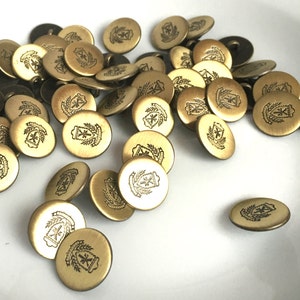 Antique Bronze Metal Buttons: Vintage Coat of Arms (6, 15mm)