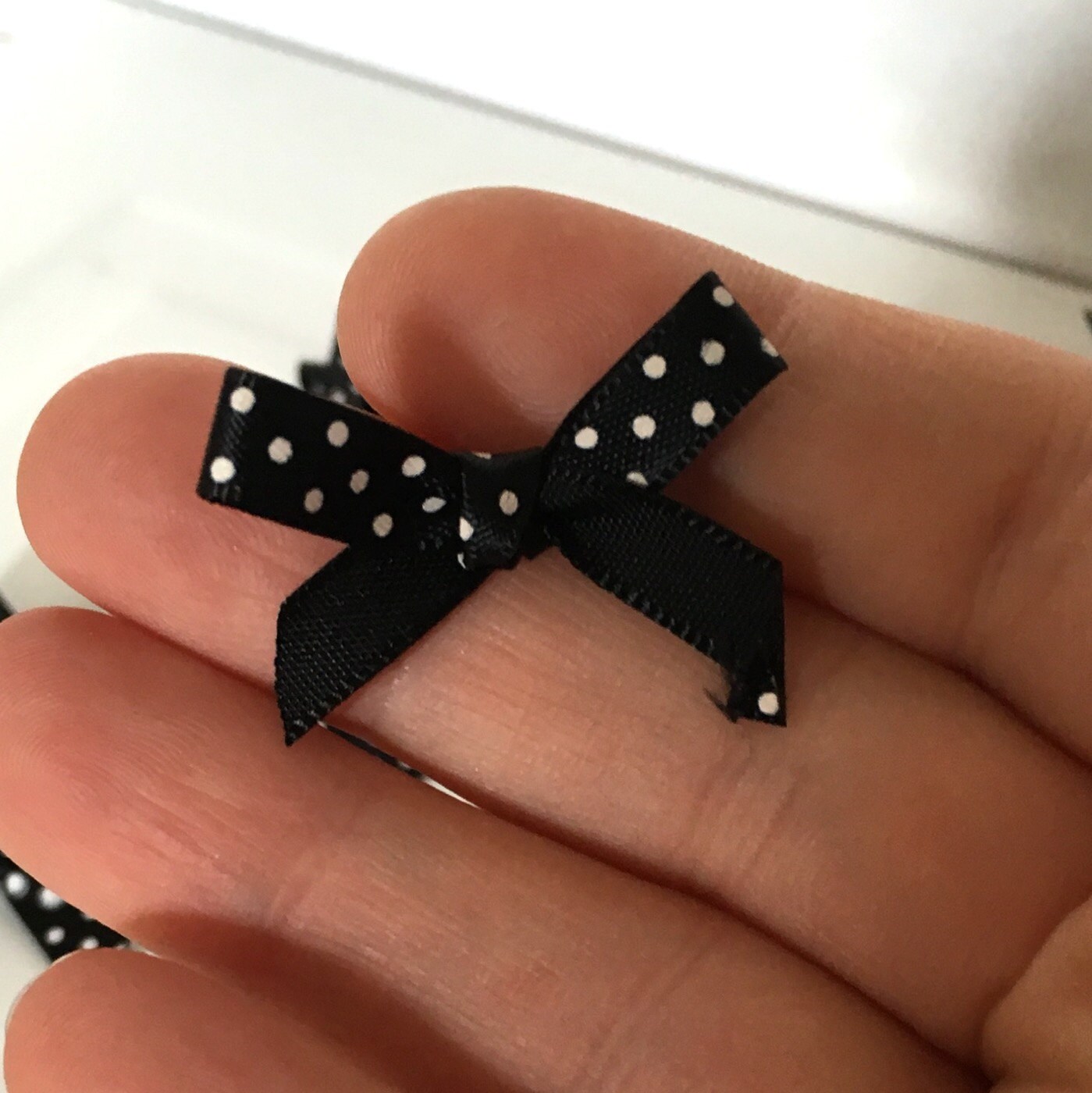 黒のドット柄サテンリボン10個セット：7mm クラフト用品 - Etsy 日本