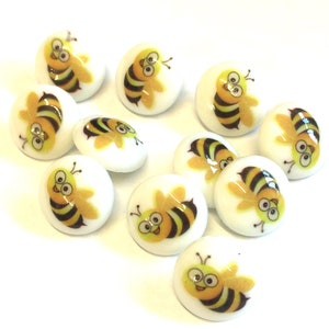 10, 15mm (24L) bee shank buttons, white buttons with cute bumble bee picture, honey bee buttons, novelty buttons