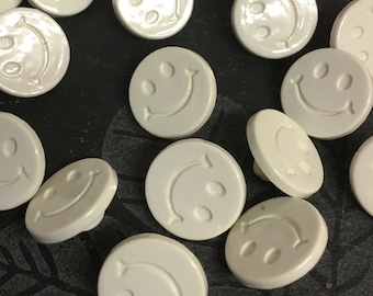 10 cream smiling face buttons, cream novelty buttons, cream baby buttons, happy face buttons, cream resin buttons, sewing supplies