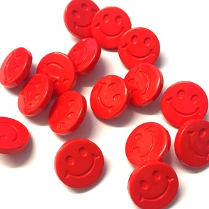 Red Smiling Face Resin Buttons: 15mm Novelty Sewing Supplies (10 Pack)