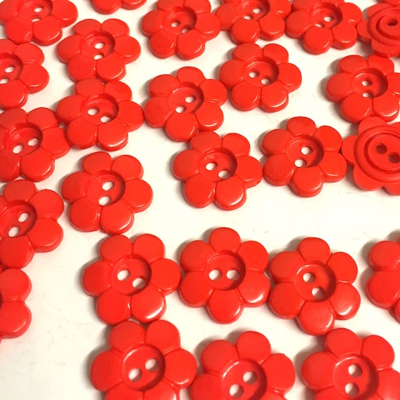 10 Red Flower Buttons, Red Buttons, Red Floral Buttons, 15mm