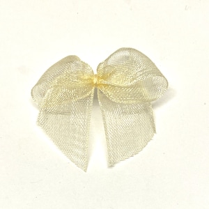 20 elfenbeinfarbene Organzaschleifen: 12 mm Bastelbedarf
