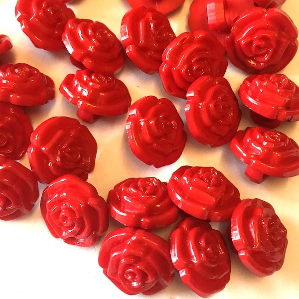 10 boutons roses rouges, boutons de fleurs rouges, boutons rouges, boutons à tige rouge, boutons d'artisanat, boutons de couture, boutons floraux rouges