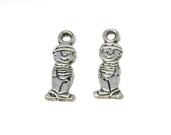 Diez dijes de niño de plata: materiales para hacer joyas de metal