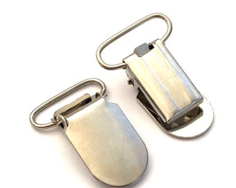 10 jarretelleclips, beugelclips, dummyclips, fopspeenclips, metalen jarretelleclips, zilveren ID-kaartclips, riemclips, zilveren vondsten