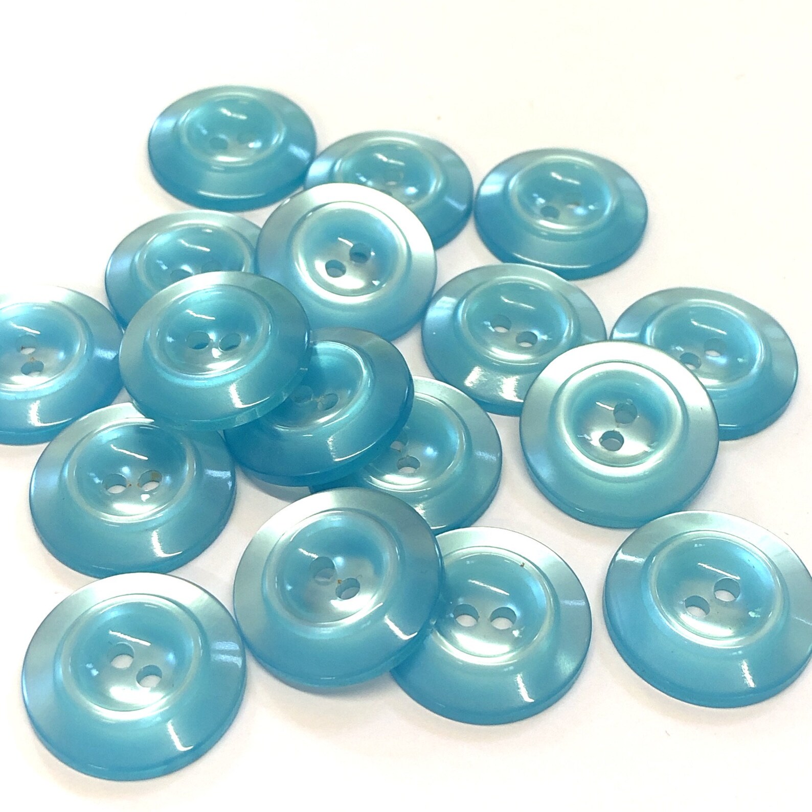 10 19mm 30L Round Opalescent Light Turquoise Buttons - Etsy