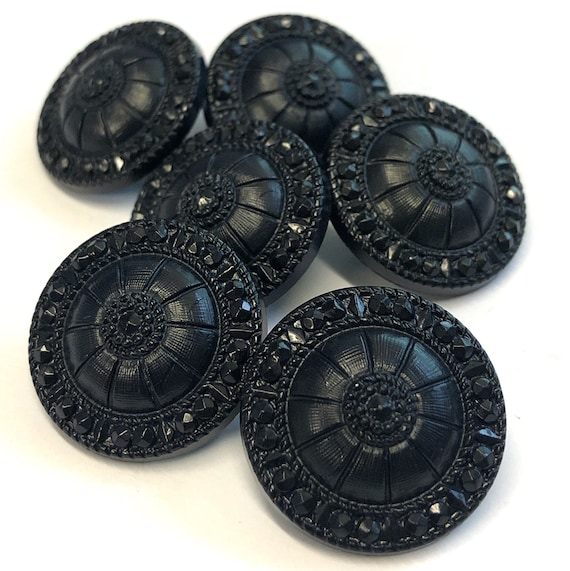 Fancy coat buttons discount