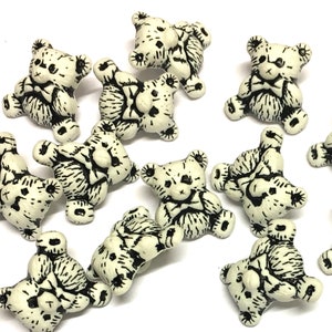 10 white sitting teddy buttons, etched teddy buttons, white novelty buttons, white childrens buttons, white 16mm buttons, baby buttons