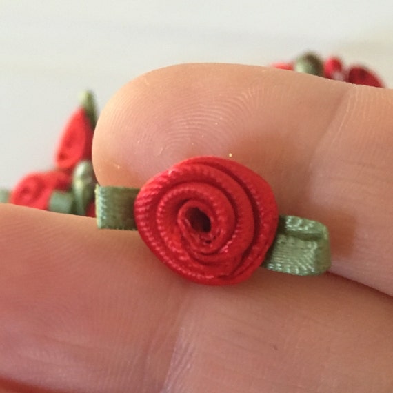 Flat Satin Ribbon Roses with Leaf Pack 24