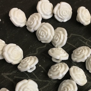 10 white rose buttons, white flower buttons, white buttons, white shank buttons, craft buttons, sewing buttons, white floral buttons