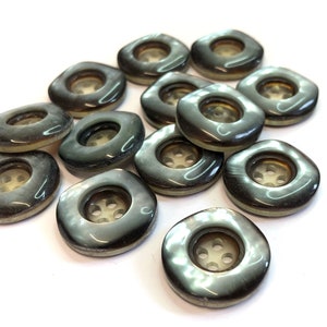 10, 23mm (36L) chunky opalescent grey/black buttons, square effect buttons, chunky black buttons