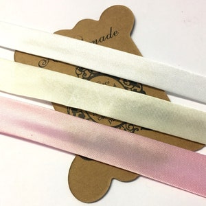 2 meter, 20mm breedte goede qualiy polyester satijnen bias binding naar keuze uit kleuren, wit, crème, roze 13/16 inch bias tape, dressmaking