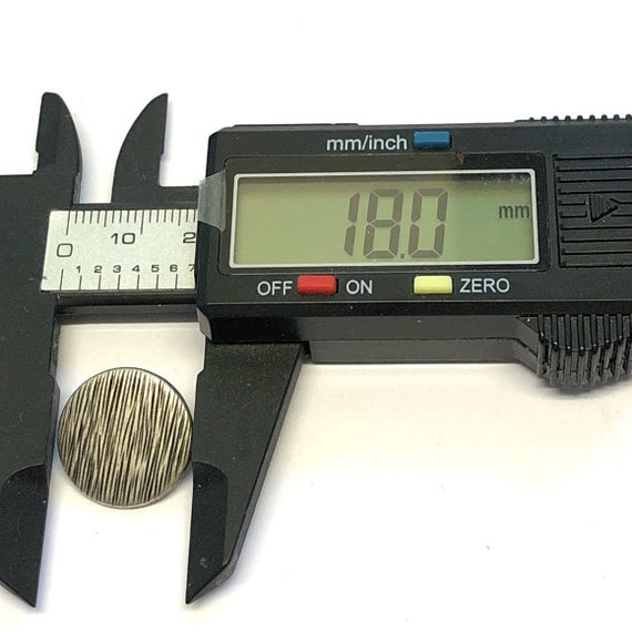 KiKiHong 50 stuks knopen zilver, knopen van metaal, 5 maten, 15 mm, 18 mm, 23 mm, 25 mm, 30 mm, metalen knopen voor het versieren van pakken, jassen, mantels