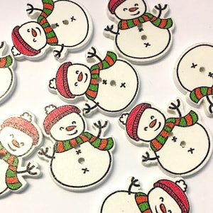 10, 32mm witte houten sneeuwpop vormige knoppen, sneeuwpop knoppen, kerstmis knoppen, kerstmis ambachten, kerstmis knoppen, feestelijke knoppen