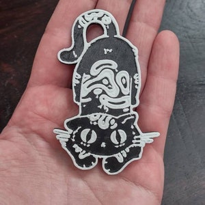 Swirlycat 3D Printed Pin