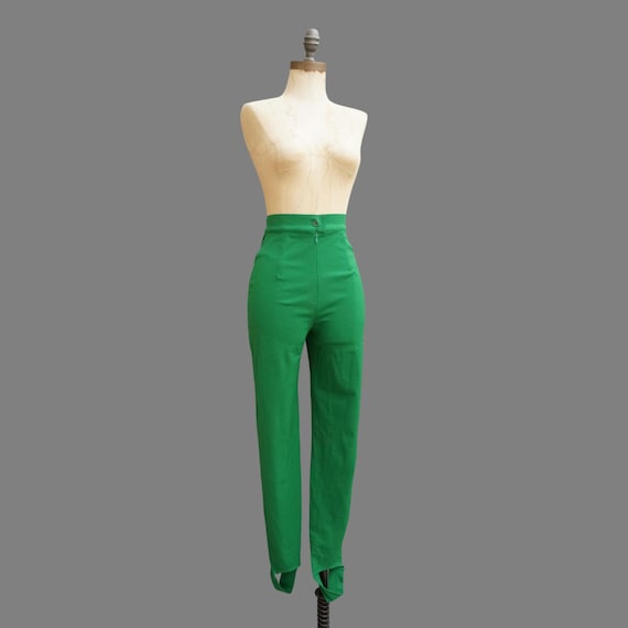 Weekend Max Mara, 80's-does-60's Green wool Max Mara WEEKEND trousers with under the feet straps tapered trousers, ultra high waist, Size Small