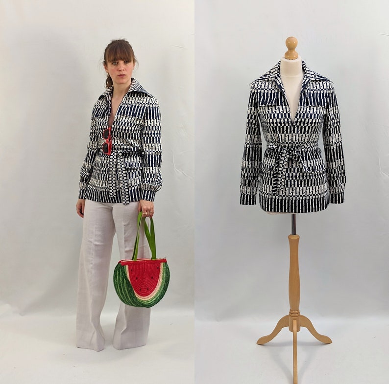 1970/'s Size S Jaegar zip-up dagger collar tunic shirt with bold geometric pattern