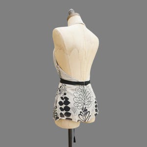 Y2K BCBGMAXARIA Silk Halter Top: Backless Floral Print, Size XS