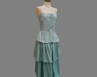 80er Jahre Salmon & Greene teal grüner seiden gestufter Rock, Tellerrock, Size X Small