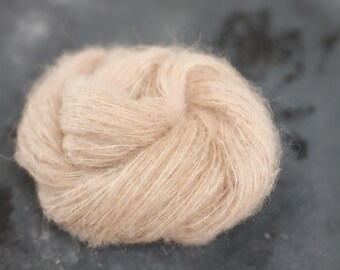 Alpaca silk yarn, beige