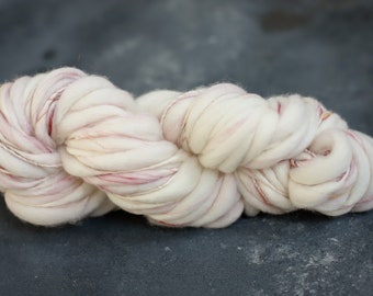 Art Yarn / Wool Handspun / Effect Yarn / Merino Wool / Slub thick and thin