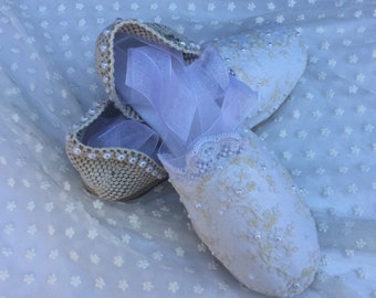 Bridal espadrill, bride espadrille, wedding shoes, comfort shoes, romantic espadrilles, Victorian espadrilles, espadrilles for arras