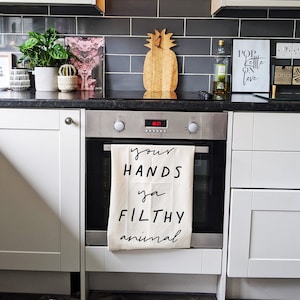 Wash Your Hands Ya Filthy Animal // Tea Towel / 100% Cotton // Christmas // Cooking // Cleaning / Chef // Kitchen // Dining // Gift Idea