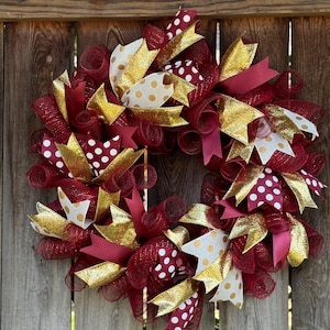 Maroon and Gold Mesh Wreath, Sports Team Decor (22x22)