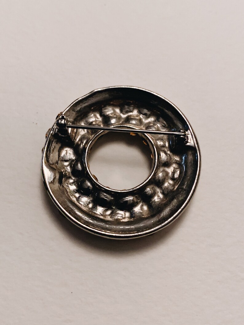 Vintage Wreath Silver Tone Diamond Stones Estate Costume Jewelry Brooch Pin