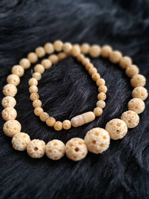 Vintage hand carved bone bead necklace, midcentury, floral bone beads