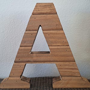 Letras de madera rústicas personalizadas para granero / Letras grandes personalizadas hechas a mano de estilo de granja / Letras de madera para colgar en la pared o de pie