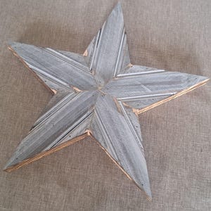 Rustic Barn Wood Star / Barn Wood Decor / Handmade Farmhouse Style Star / Standing Wooden Star / Star Wall Hanging