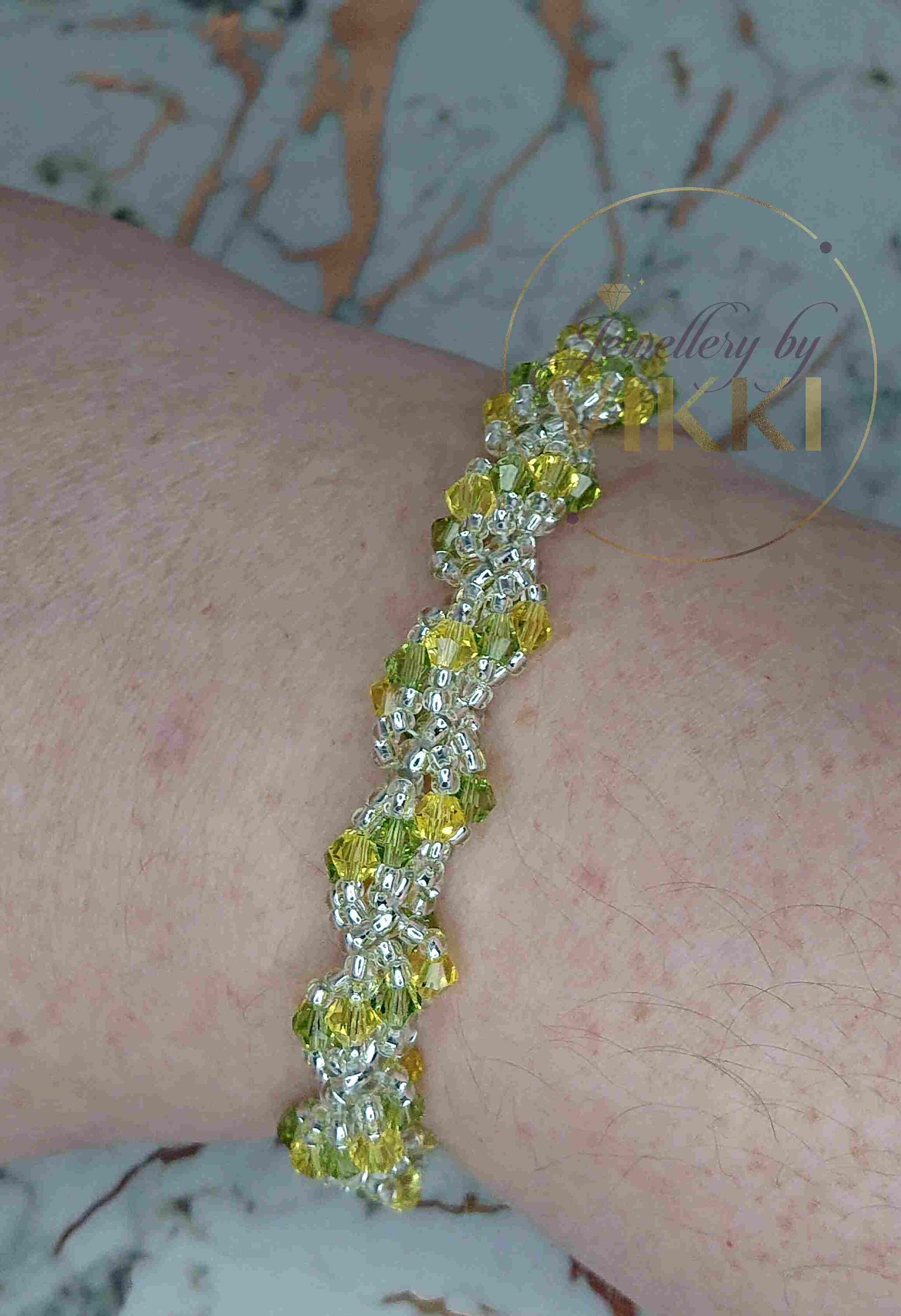 Beaded bracelet, green and yellow, silver beads, gift for her Etsy Italia