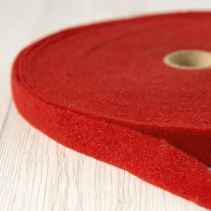 Extra Fine Merino Wool Prefelt Ribbon Storm 19 micron 1" wide (2.5 cm) Extra fine merino wool Pre-Felt